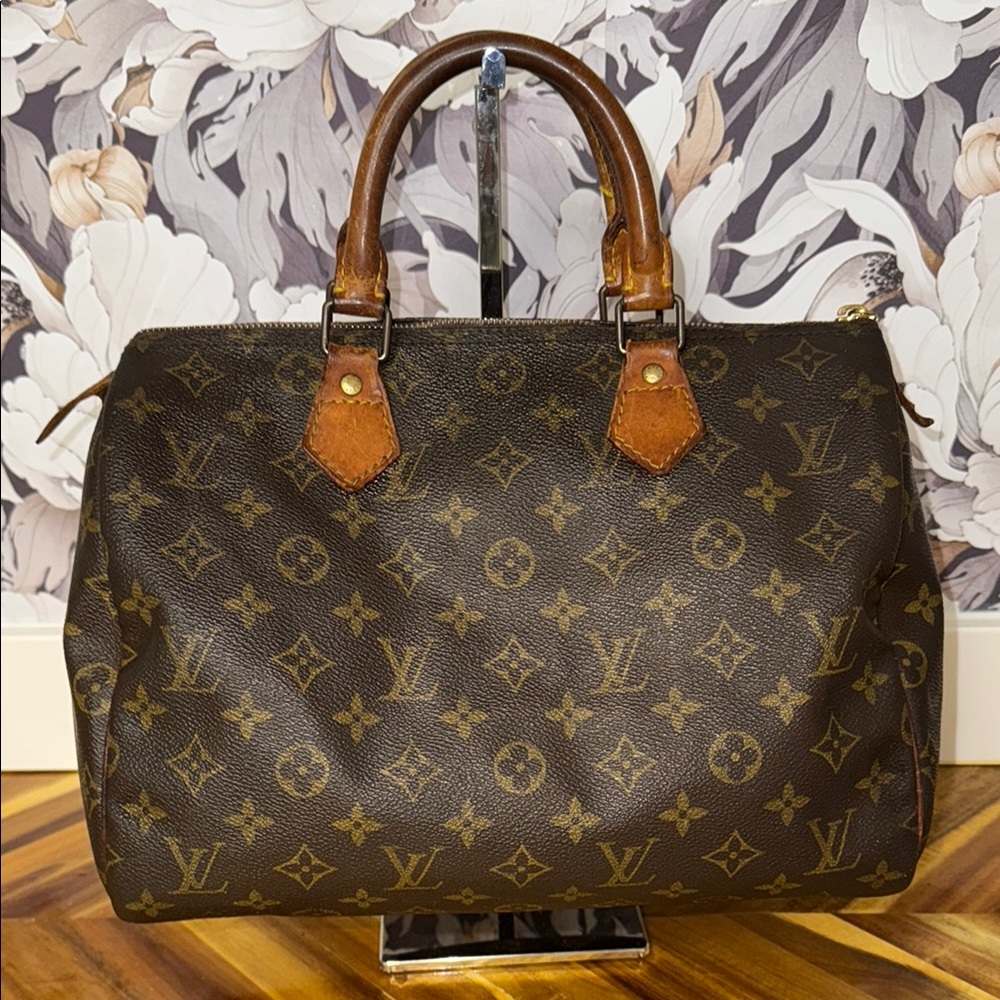 Authentic Louis Vuitton speedy 30